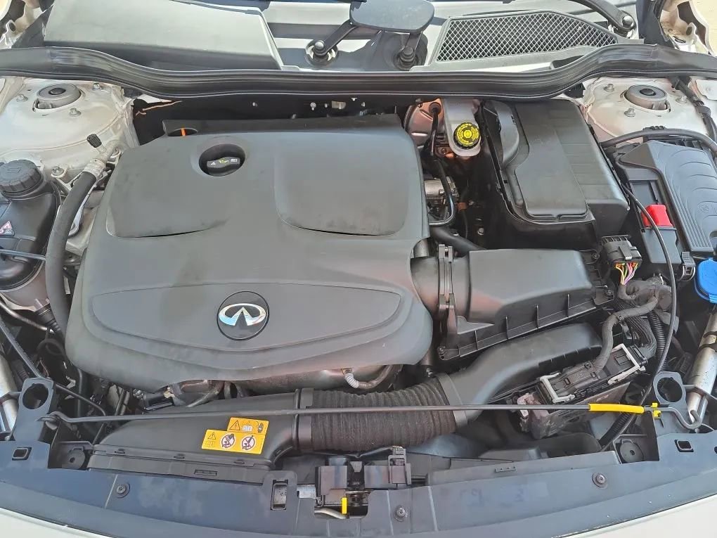 Used 2017 INFINITI QX30 Premium w/ Technology Package image 56