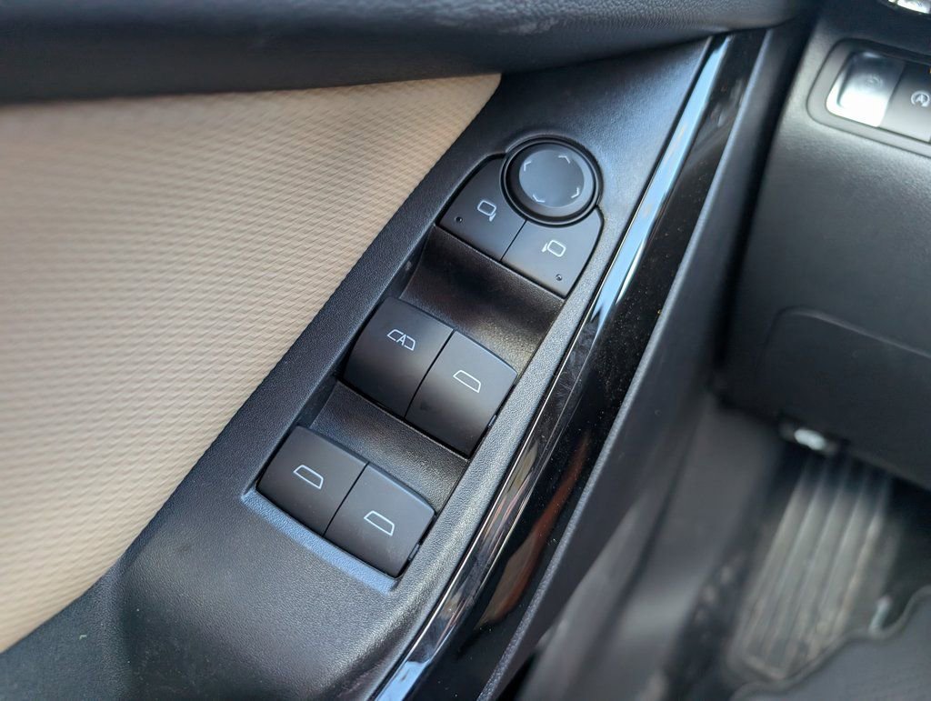 New 2026 Chevrolet Equinox ACTIV w/ Convenience Package III image 17