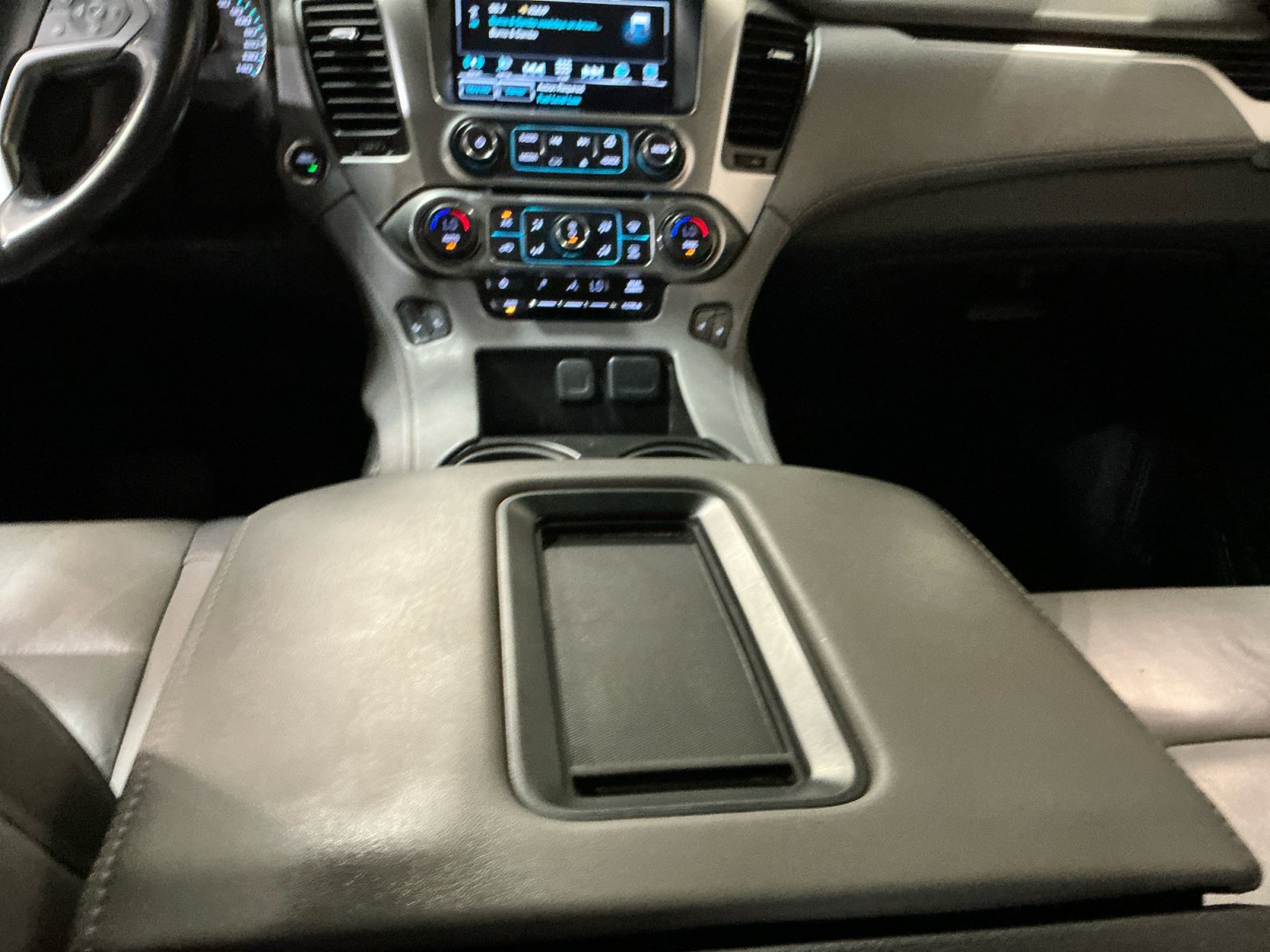 Used 2020 Chevrolet Suburban LT AWD/4WD image 20