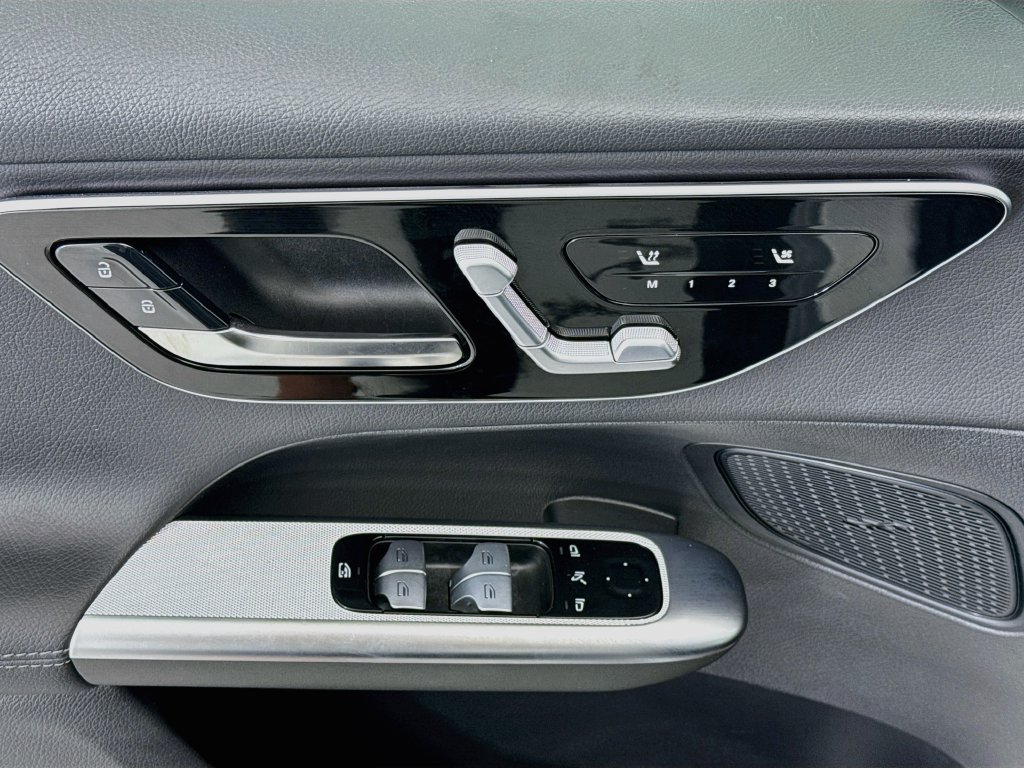 Certified 2026 Mercedes-Benz GLC 300 image 21