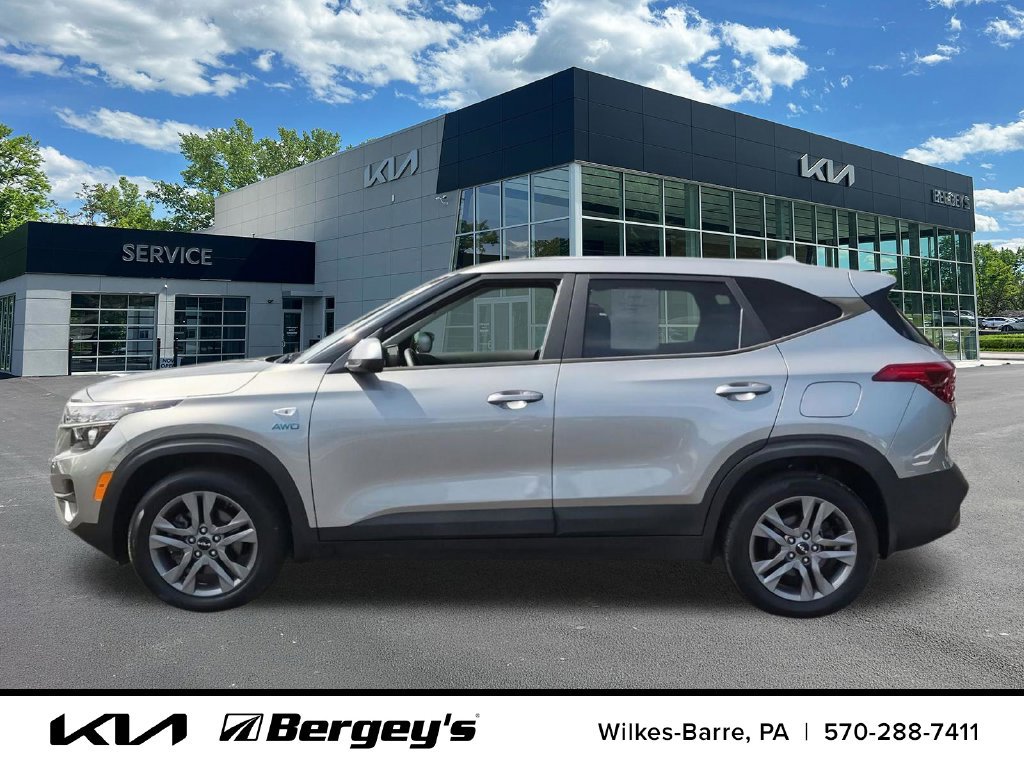 Certified 2023 Kia Seltos LX AWD/4WD image 9
