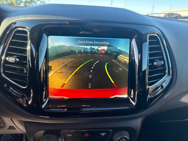 Used 2018 Jeep Compass Limited w/ Navigation Group AWD/4WD image 16