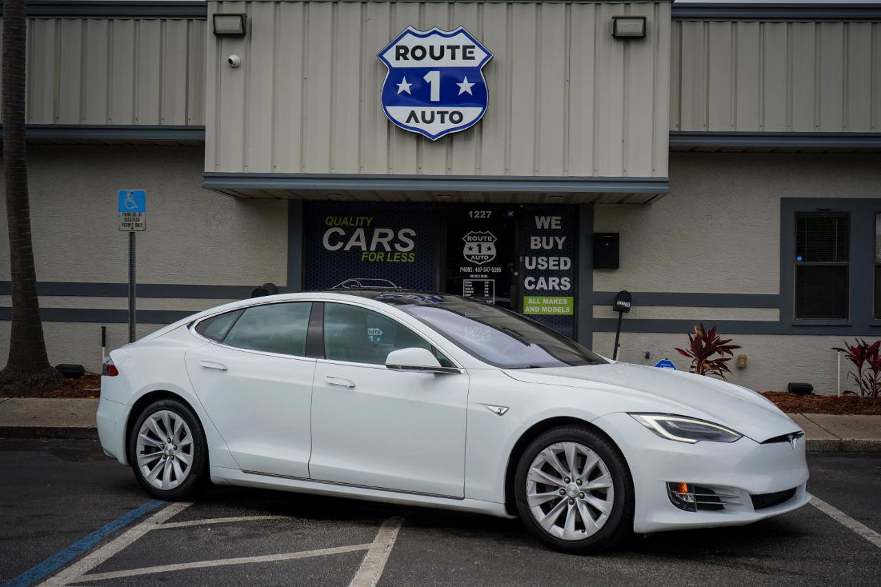 Used 2016 Tesla Model S 70 image 4