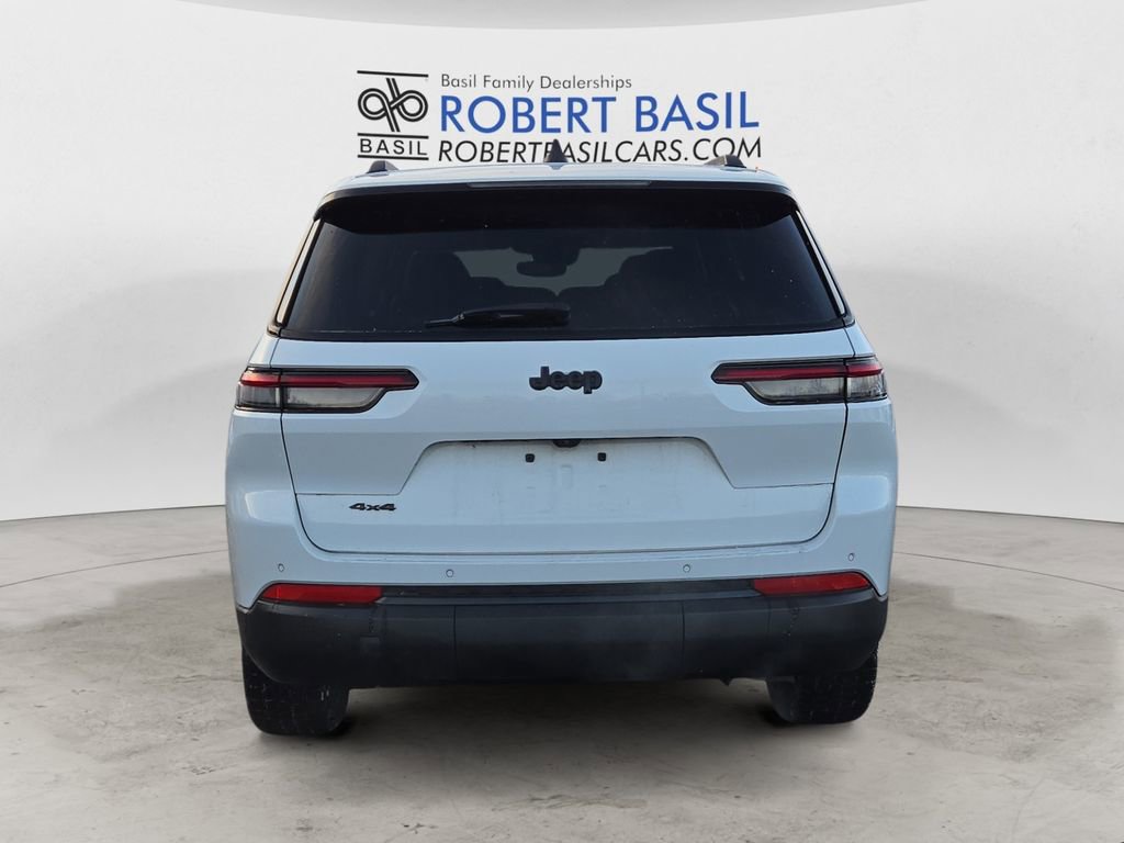 Used 2023 Jeep Grand Cherokee L Laredo image 4