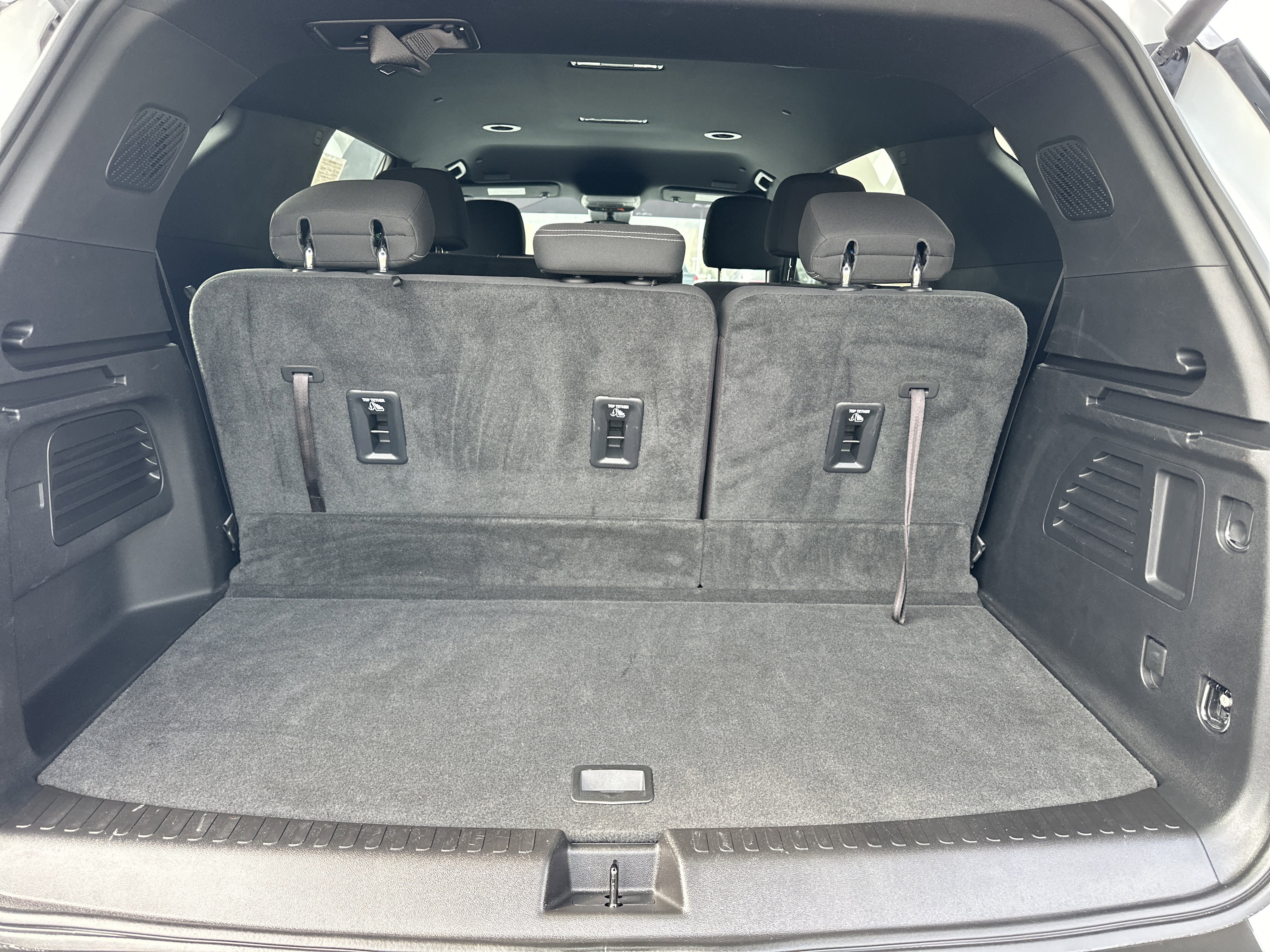 Used 2024 Chevrolet Traverse LS w/ Midnight/Sport Edition image 4