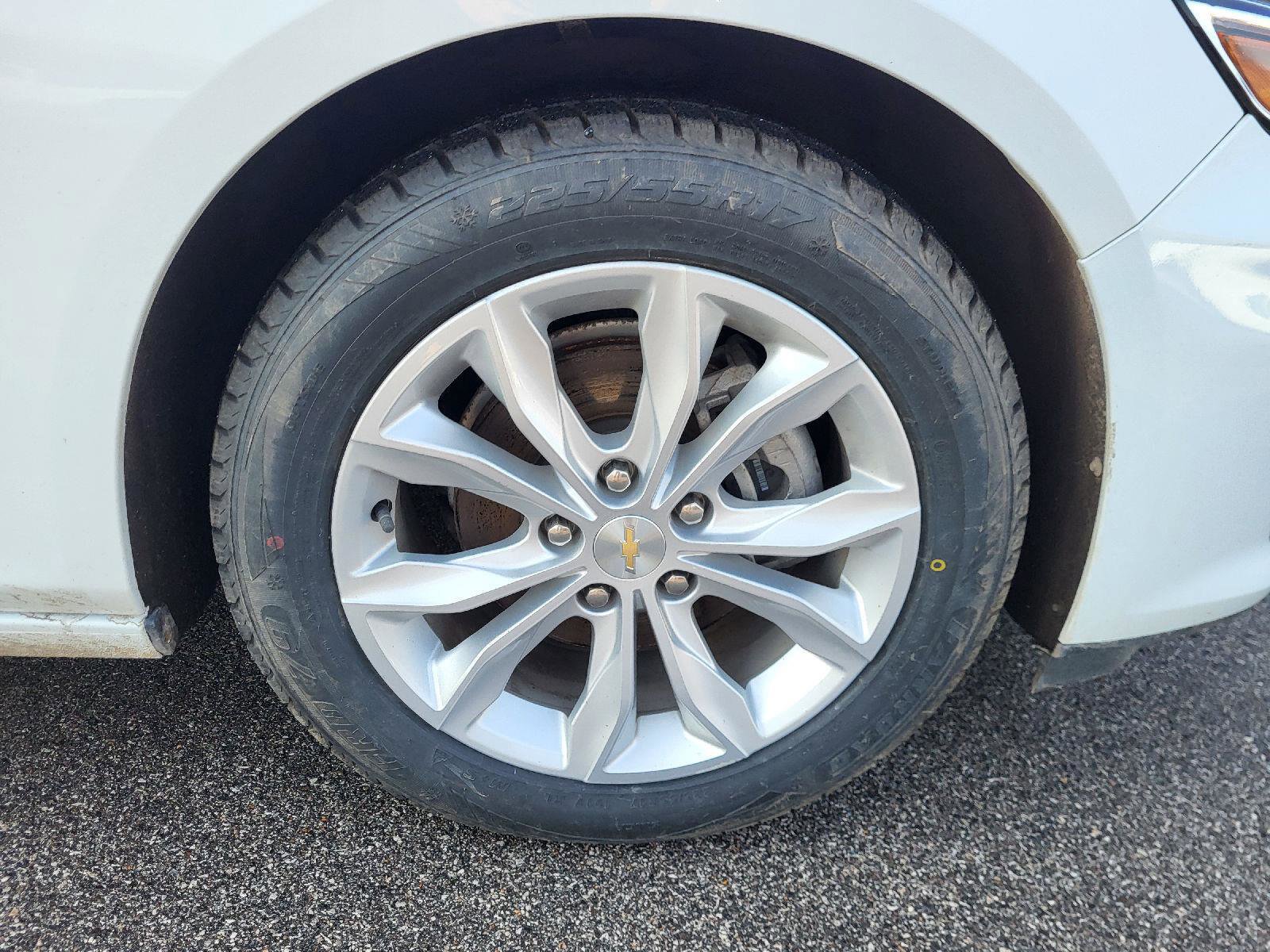 Used 2023 Chevrolet Malibu LT image 14