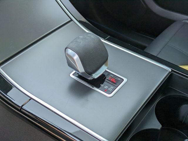 Used 2025 Land Rover Range Rover Velar Dynamic SE image 26