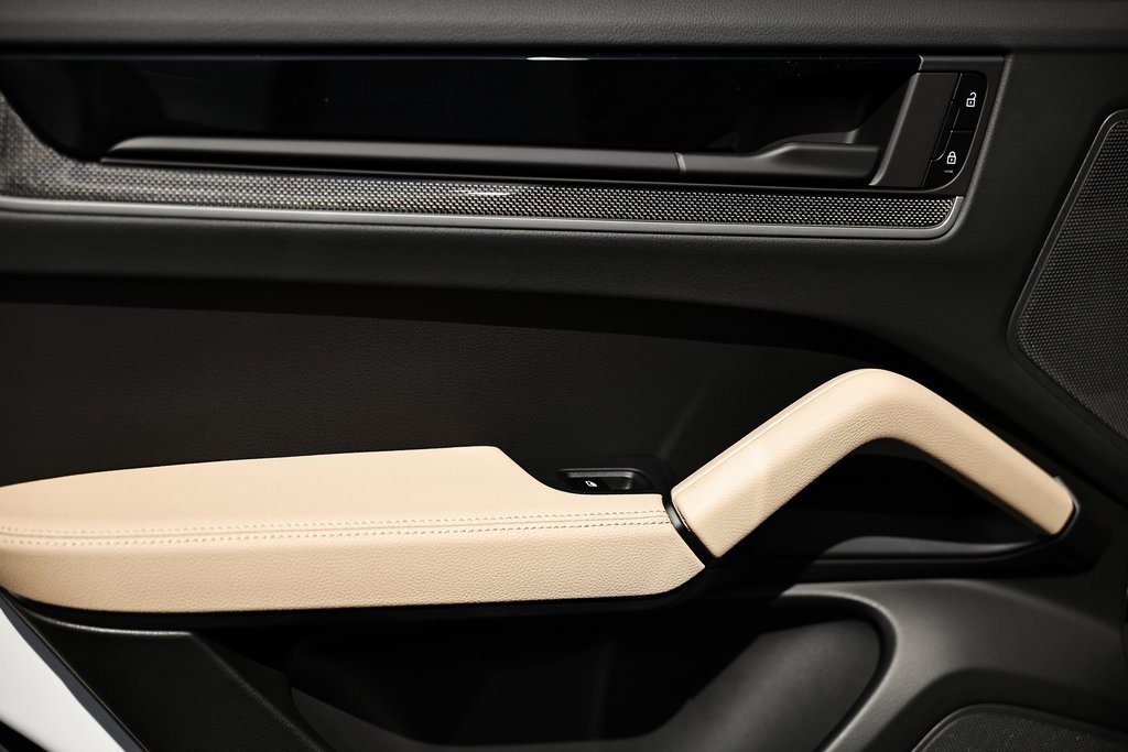 New 2026 Porsche Cayenne S image 27