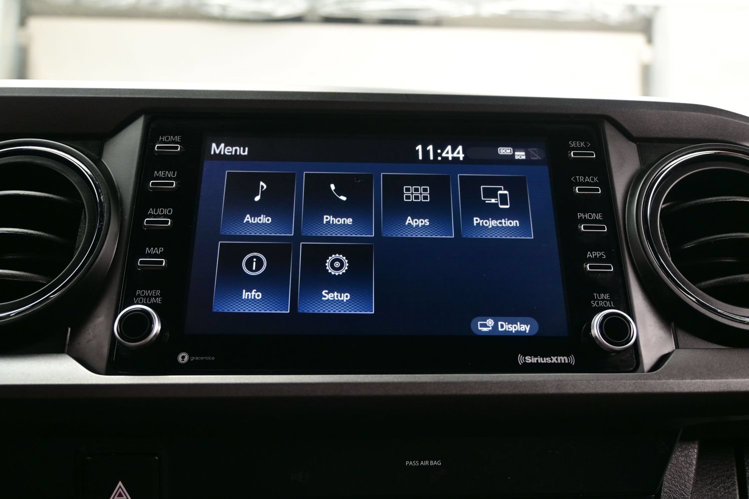Used 2020 Toyota Tacoma TRD Off-Road AWD/4WD image 19