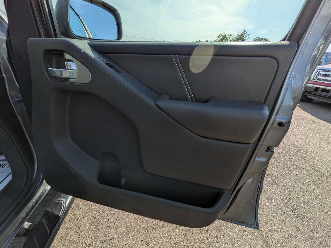 Used 2016 Nissan Frontier PRO-4X AWD/4WD image 21