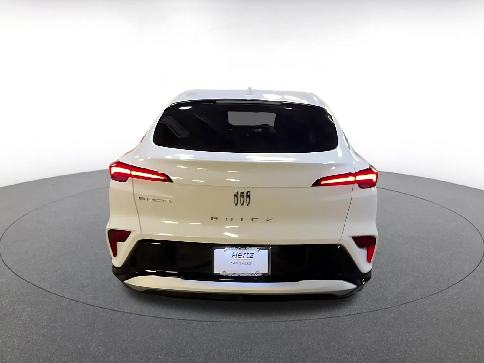 Used 2025 Buick Envista Sport Touring image 12