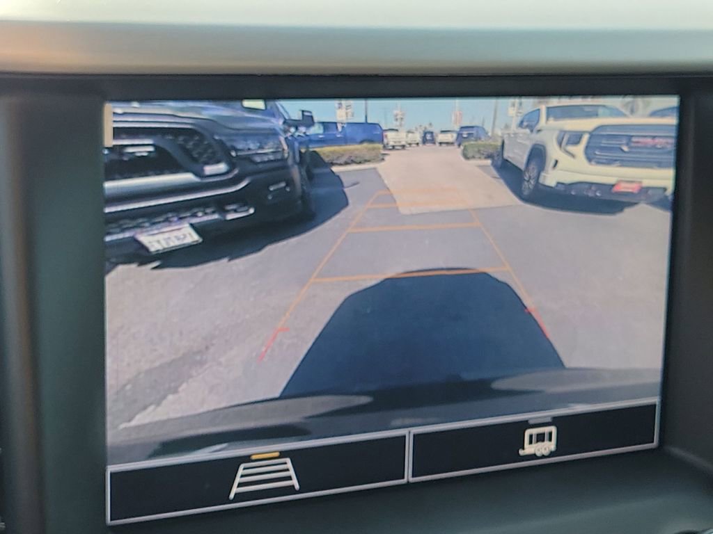 Used 2023 GMC Acadia SLE w/ Driver Convenience Package FWD image 14