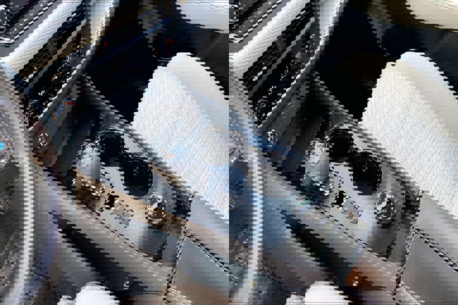 Used 2023 Nissan Rogue SV image 16