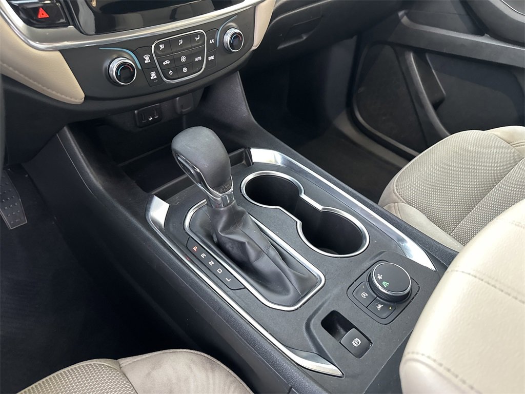 Used 2022 Chevrolet Traverse LS image 34