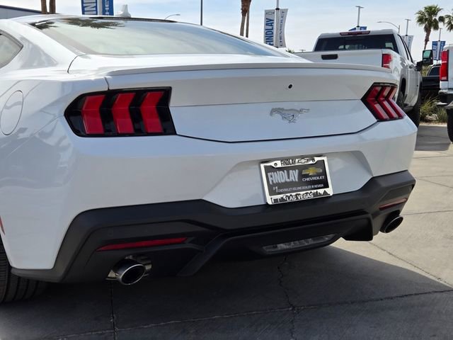 Used 2025 Ford Mustang Premium RWD image 5