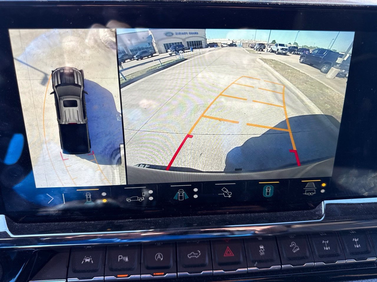 Used 2023 Chevrolet Silverado 1500 ZR2 w/ Technology Package AWD/4WD image 26