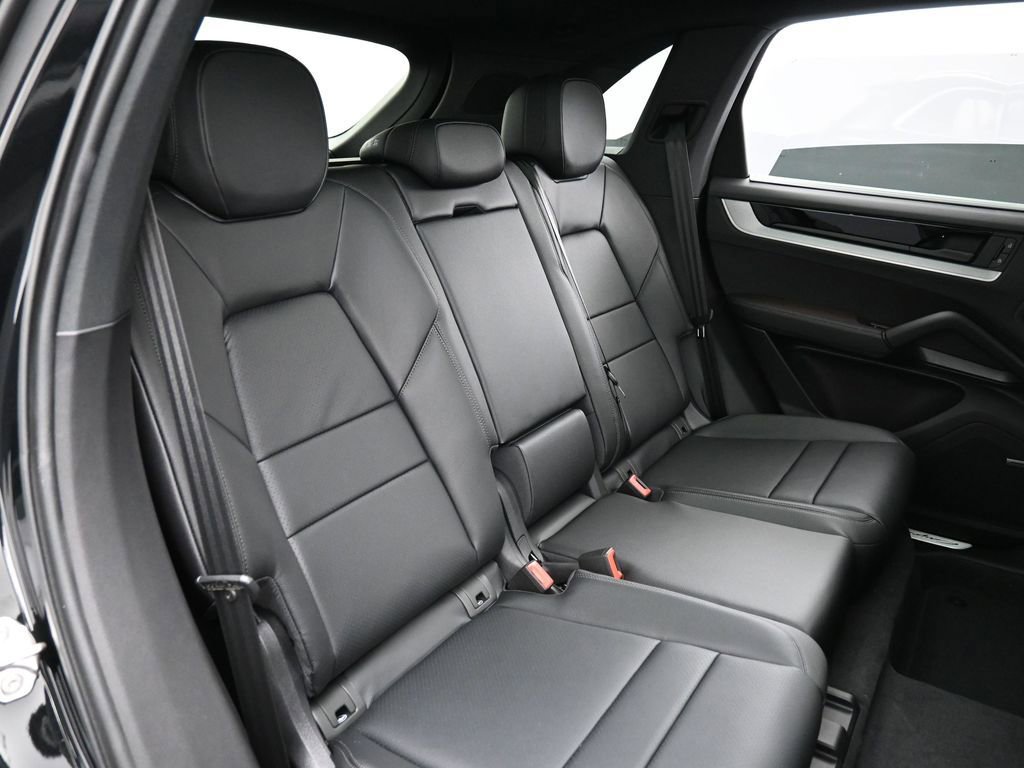 New 2026 Porsche Cayenne image 26