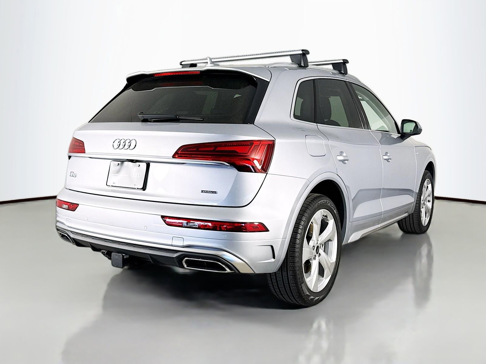 Certified 2025 Audi Q5 2.0T Premium Plus w/ Premium Plus Package AWD/4WD image 7