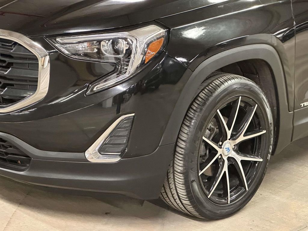 Used 2020 GMC Terrain SLE FWD image 10
