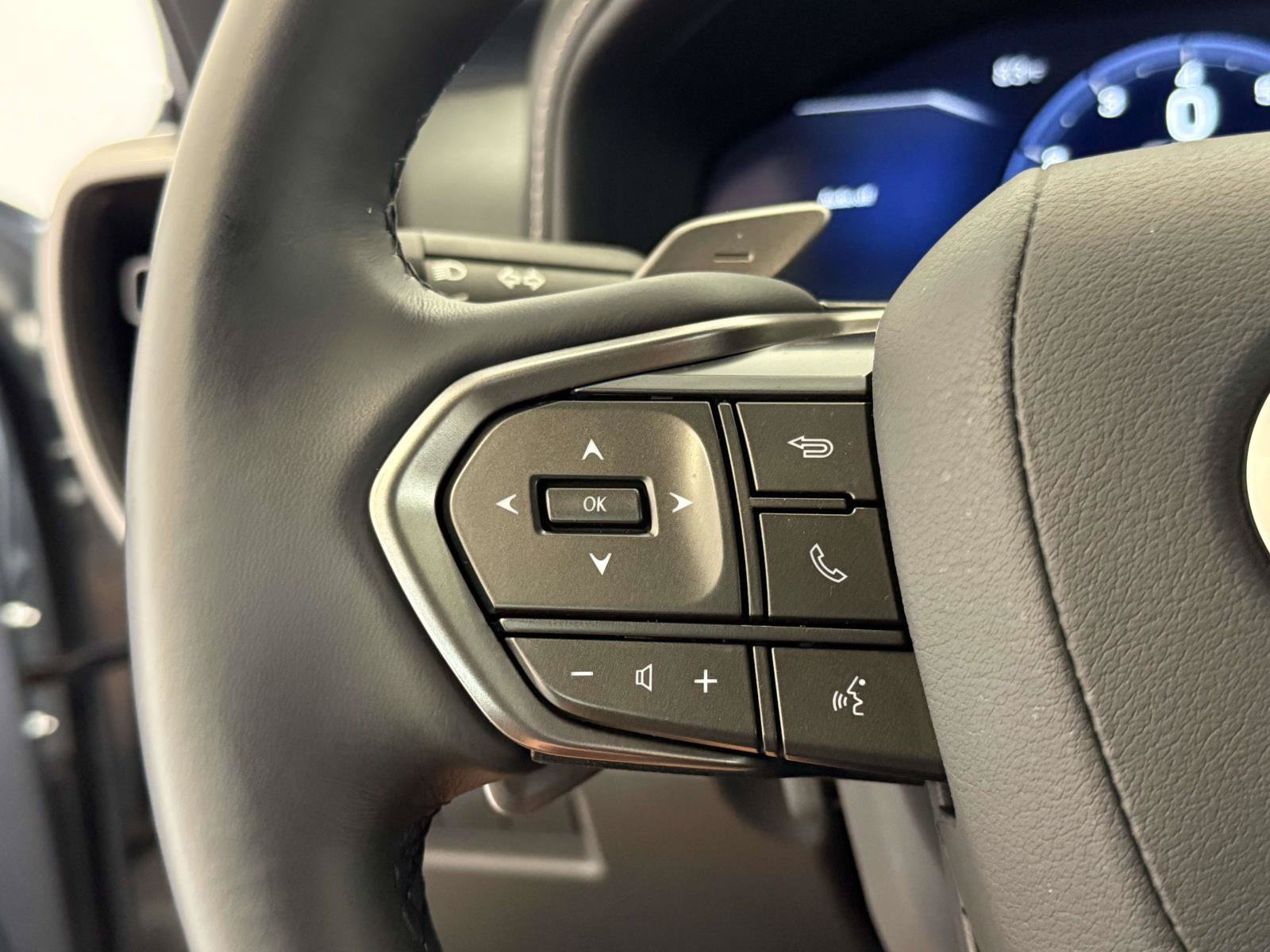 Used 2026 Lexus IS 350 F Sport w/ Accessory Package Z1 AWD/4WD image 32
