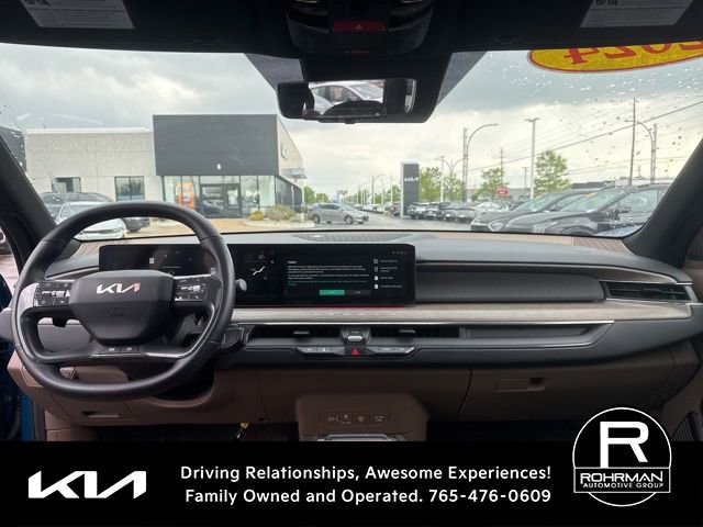 Used 2024 Kia EV9 Land AWD/4WD image 11