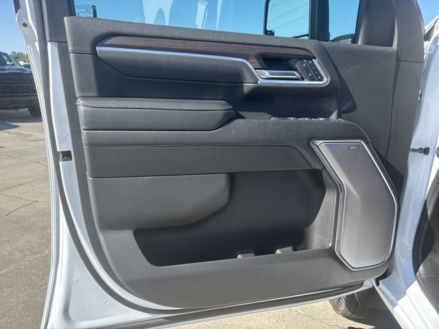 Used 2025 Chevrolet Silverado 3500 High Country w/ Technology Package image 21