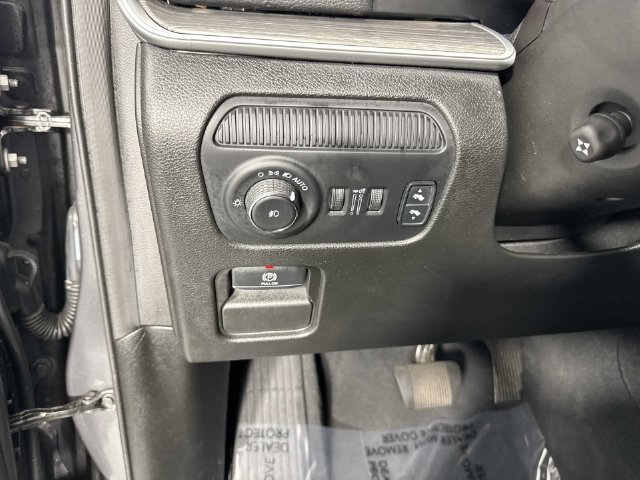 Used 2024 Jeep Wagoneer L Series III w/ Flexible Seating Group AWD/4WD image 14