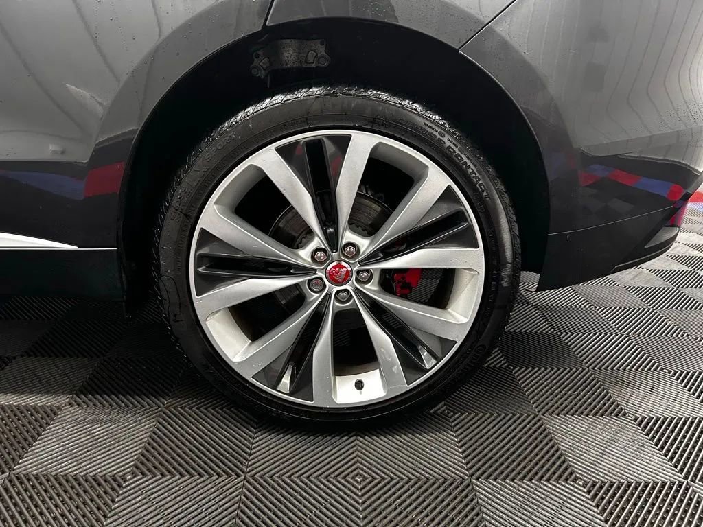 Used 2023 Jaguar F-PACE R-Dynamic S image 20