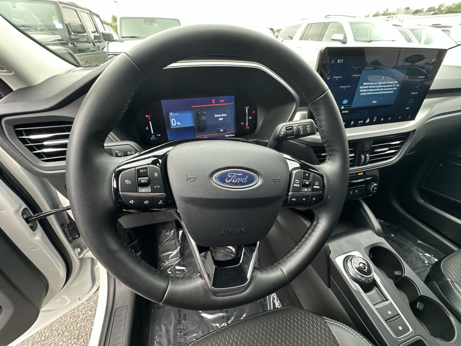 Used 2025 Ford Escape SE FWD image 24