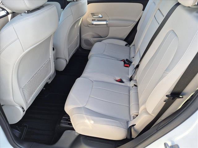 Used 2025 Mercedes-Benz GLB 250 image 18
