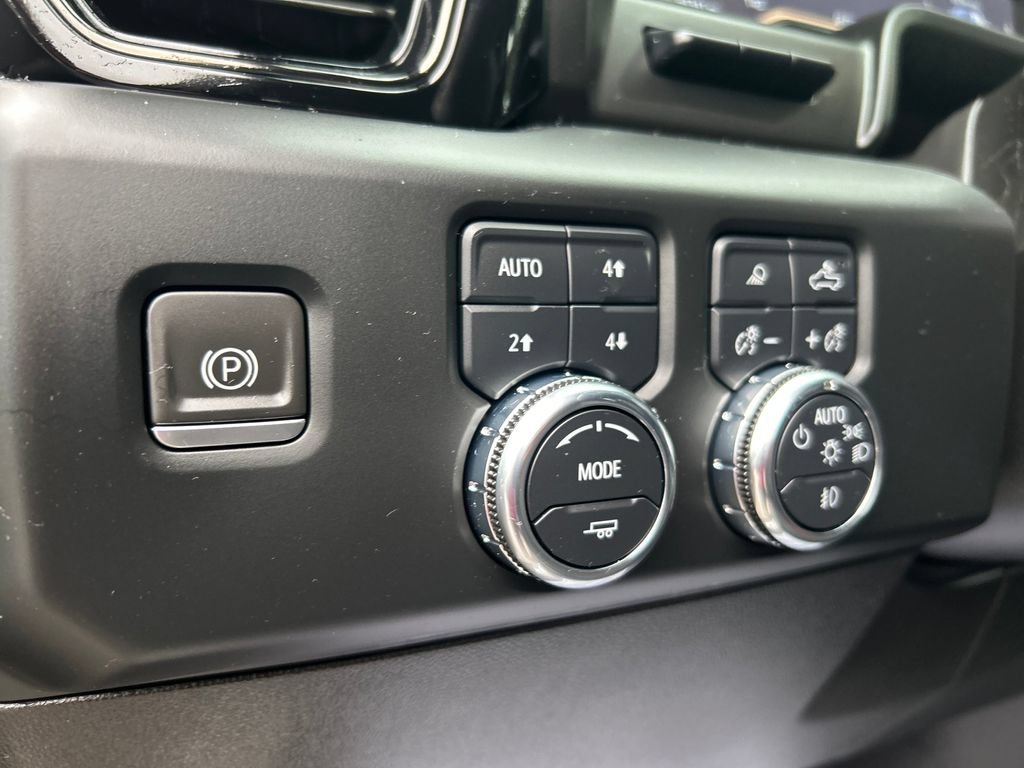Used 2023 GMC Sierra 1500 AT4 w/ AT4 Premium Package AWD/4WD image 23