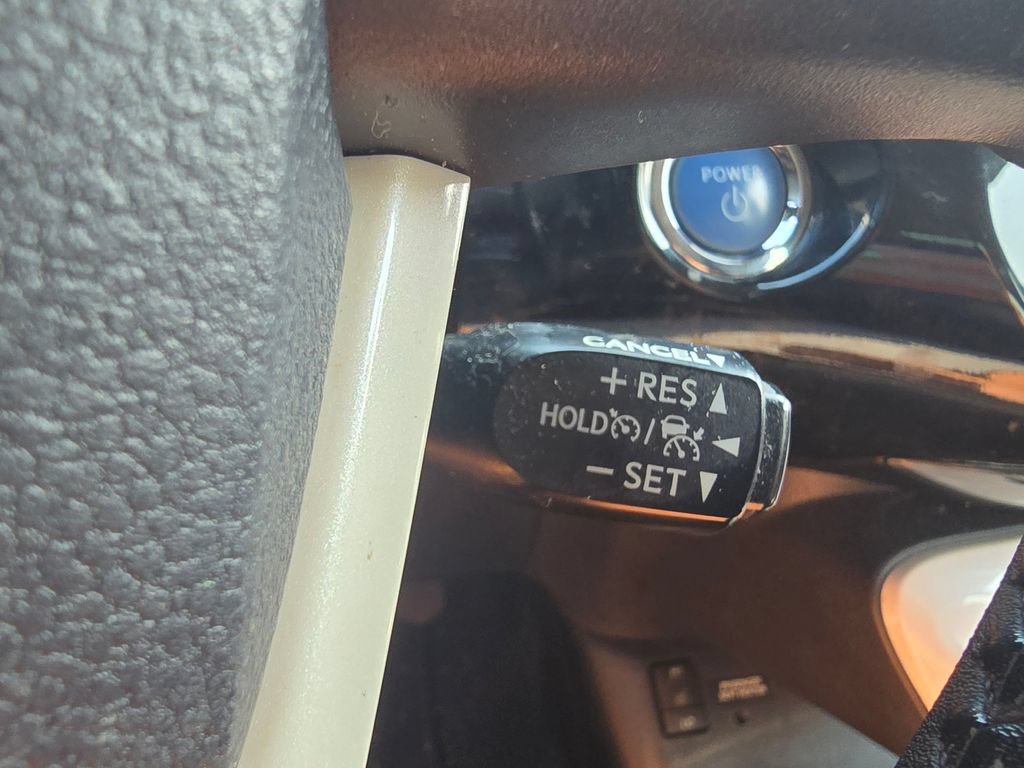 Used 2017 Toyota Prius Four Touring FWD image 28