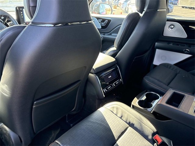 New 2026 Lincoln Aviator Black Label w/ Jet Appearance Package image 17