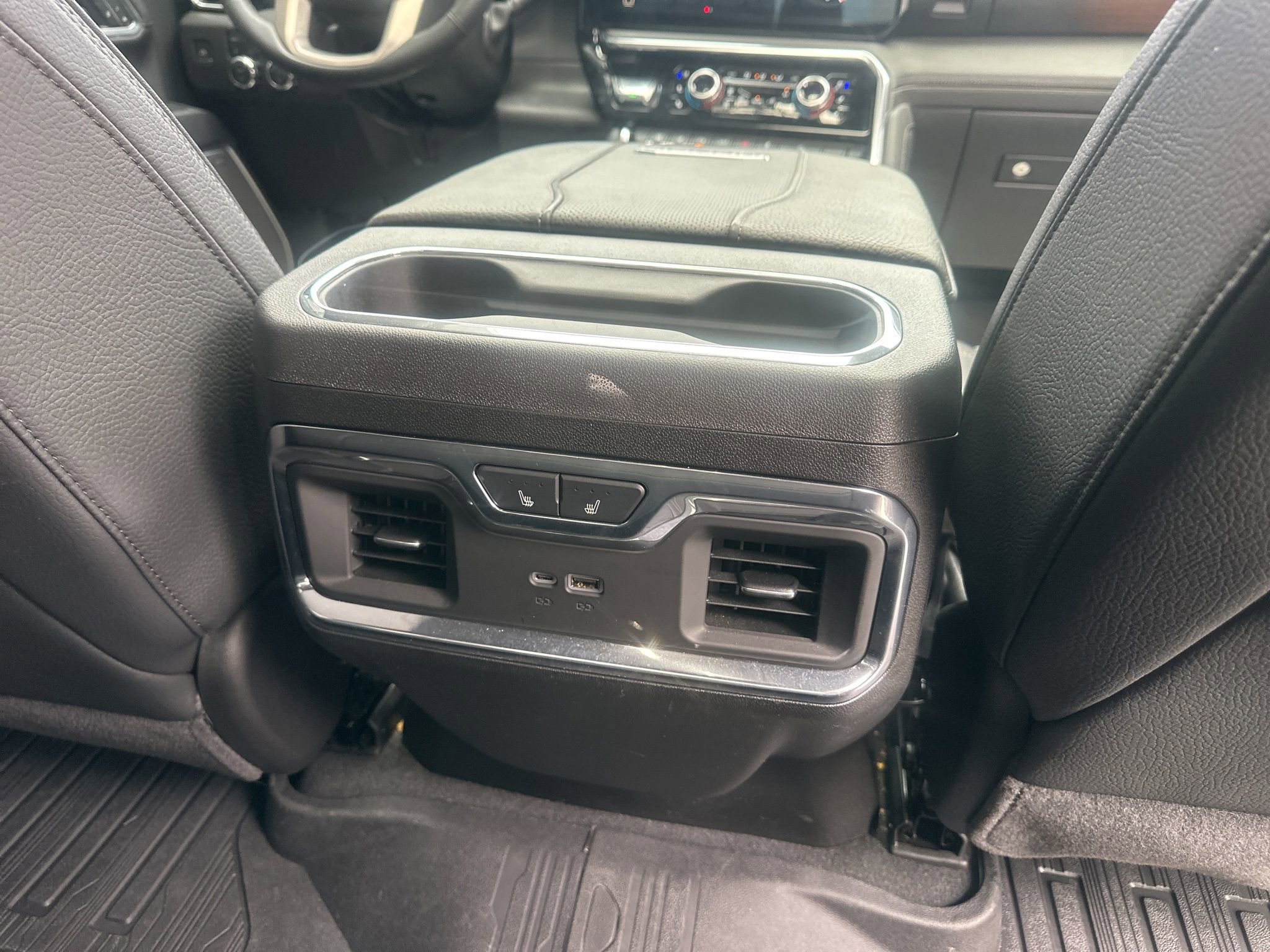 Used 2025 GMC Sierra 3500 Denali w/ Denali Reserve Package AWD/4WD image 21