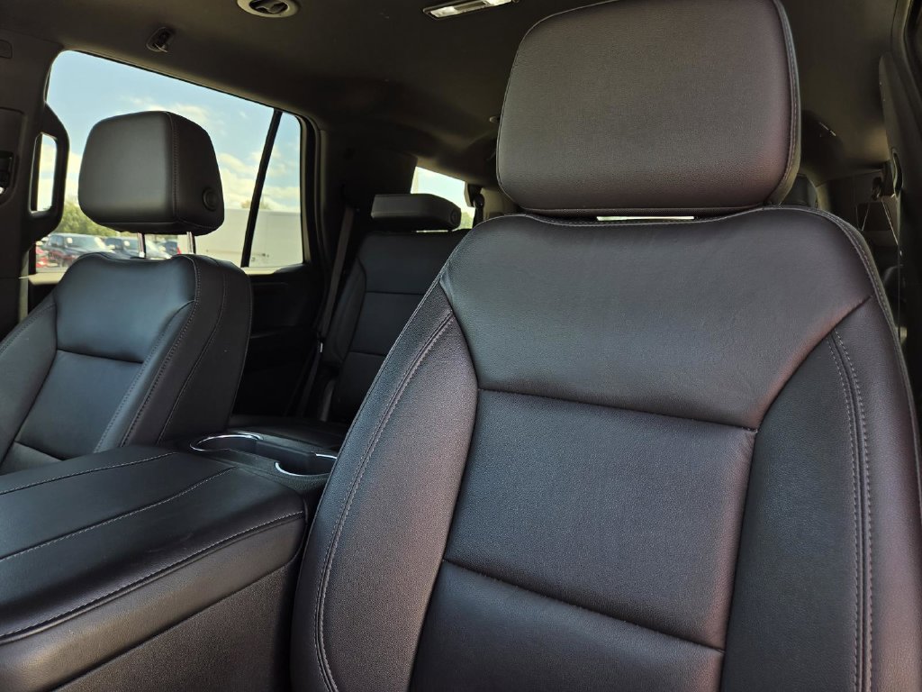 Used 2025 Chevrolet Tahoe Z71 AWD/4WD image 14