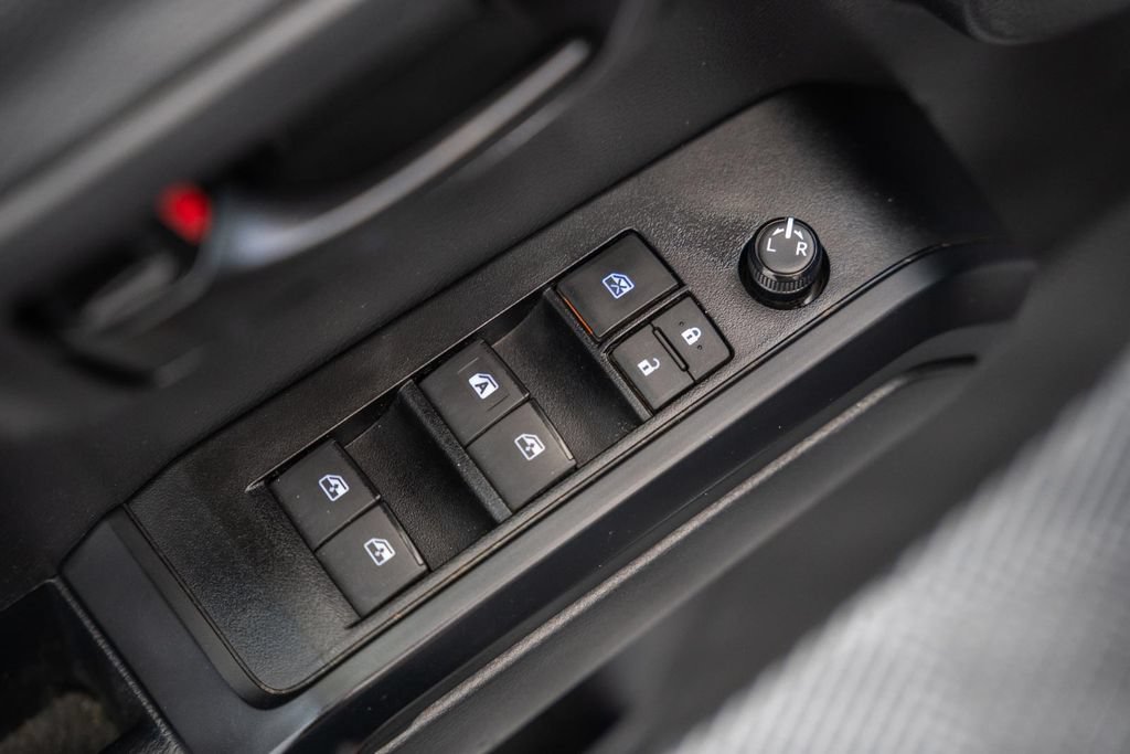 Certified 2023 Toyota Tacoma SR AWD/4WD image 36