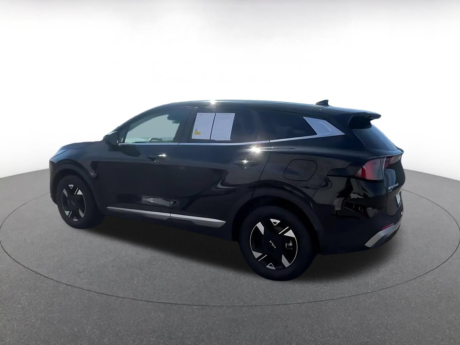 Used 2026 Kia Sportage LX AWD/4WD image 9
