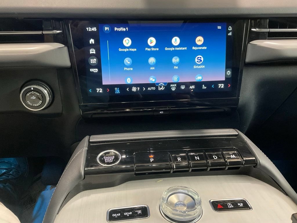 Used 2025 Lincoln Navigator Reserve AWD/4WD image 23