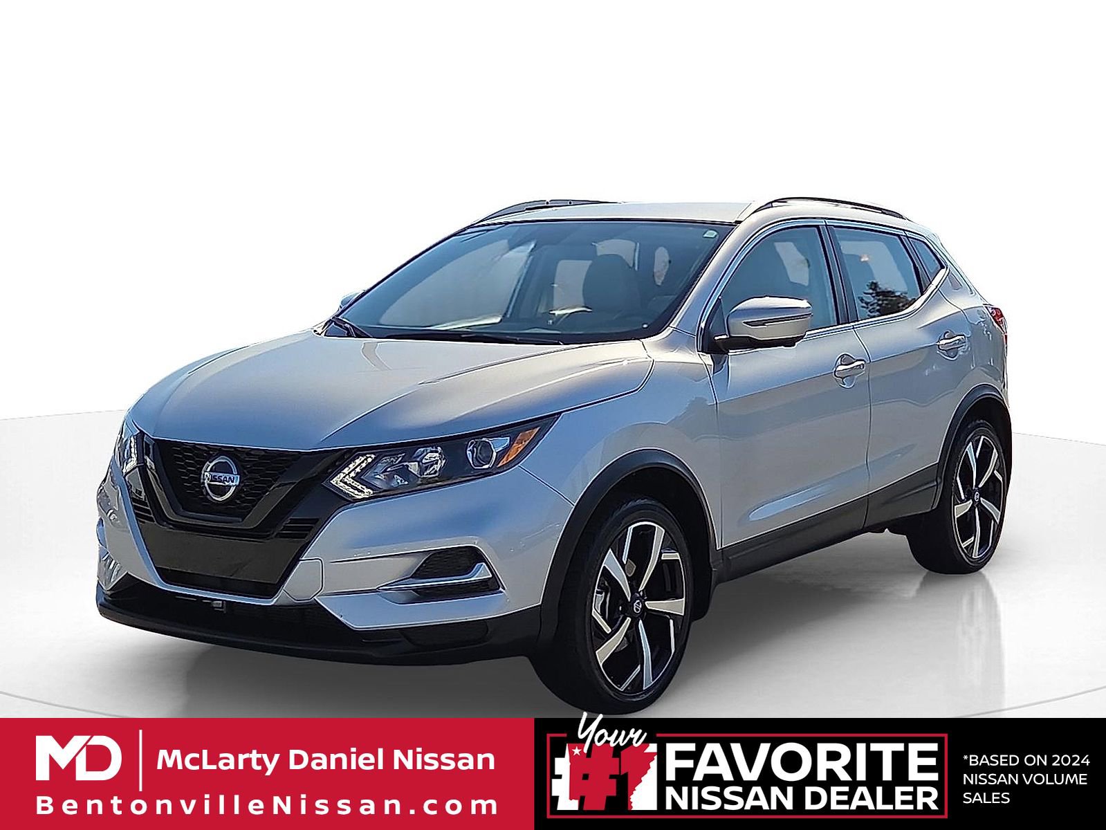 Used 2022 Nissan Rogue Sport SL image 2