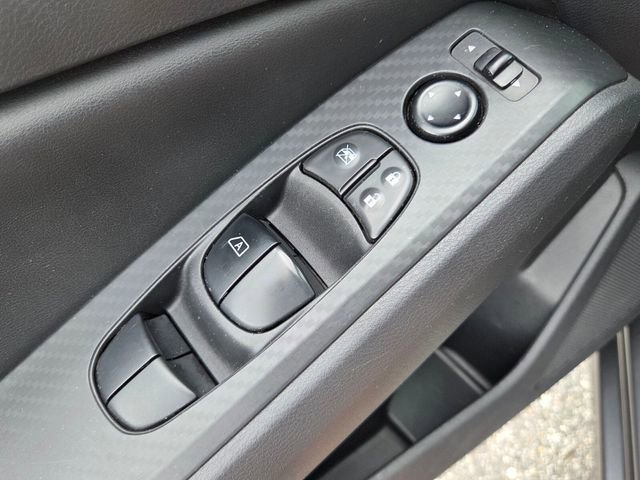 Used 2024 Nissan Altima 2.5 SV image 32