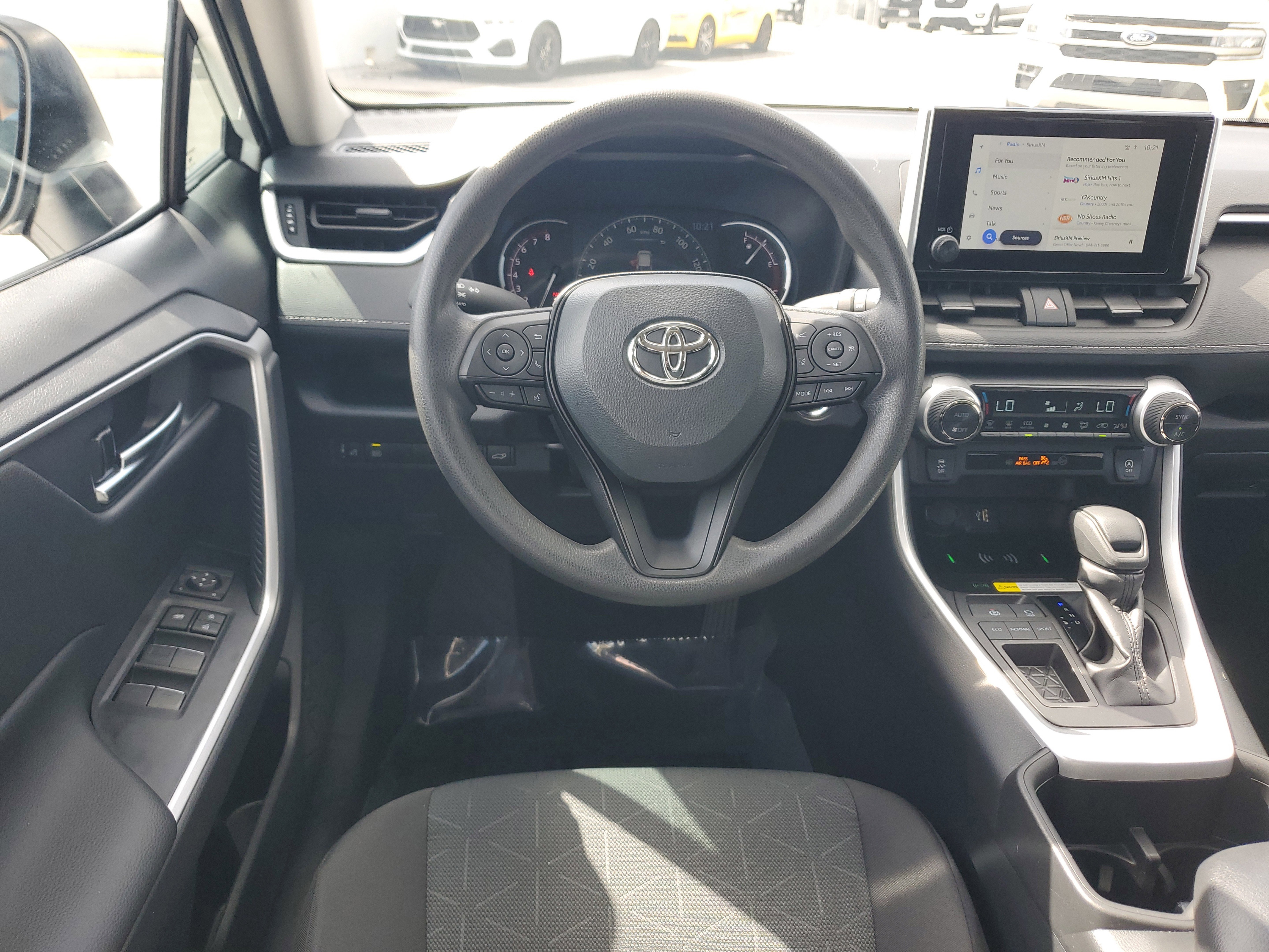 Used 2024 Toyota RAV4 XLE image 18