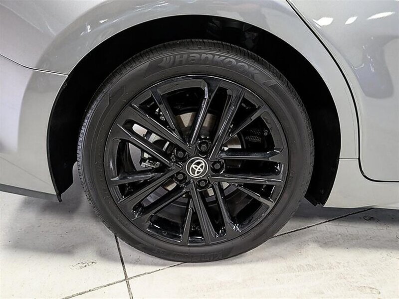 Used 2025 Toyota Camry SE w/ Convenience Package FWD image 13