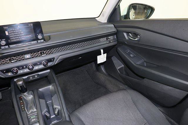 Used 2023 Honda Accord EX image 11