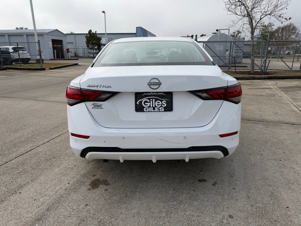 Used 2025 Nissan Sentra S image 4