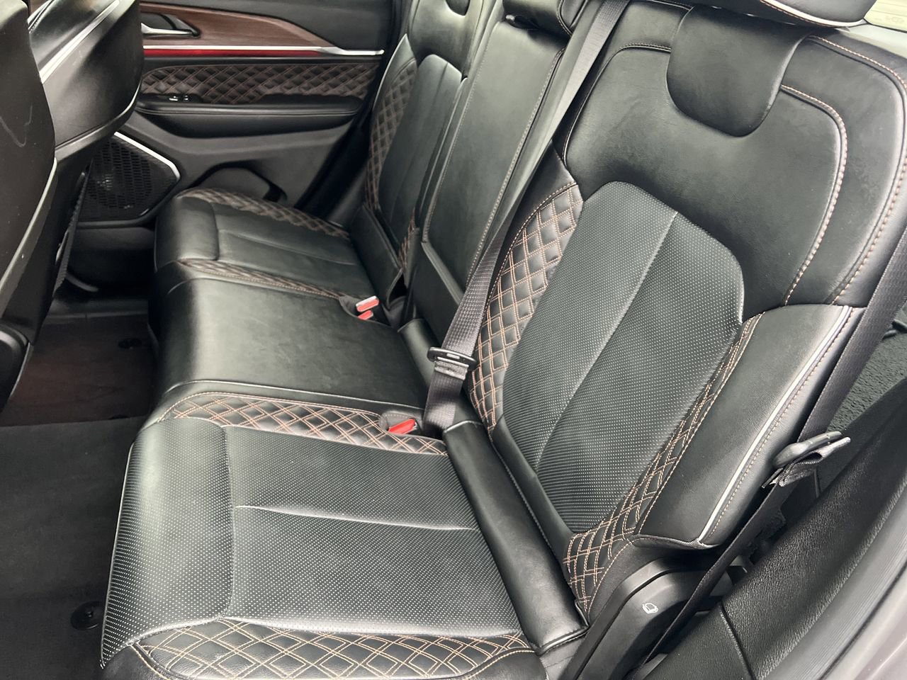 Used 2025 Jeep Grand Cherokee Summit image 37