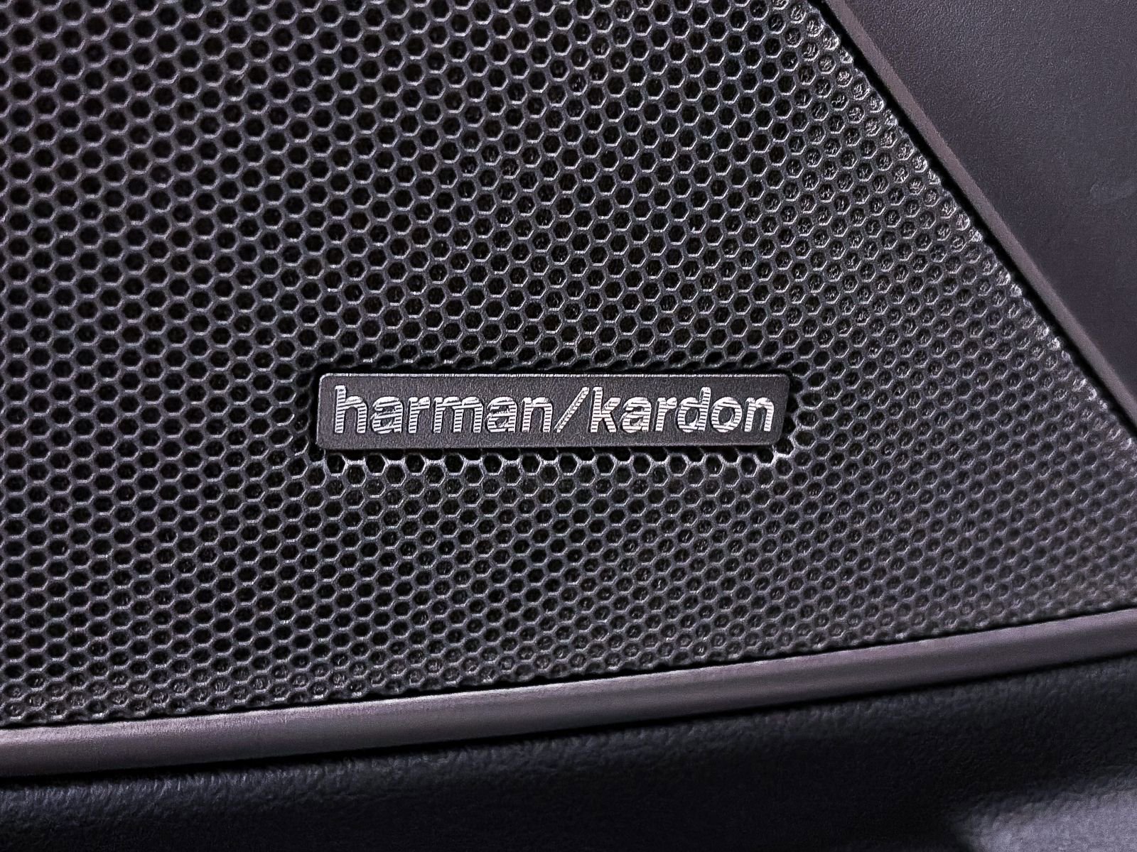 Used 2025 BMW M3 Competition w/ Executive Package image 4