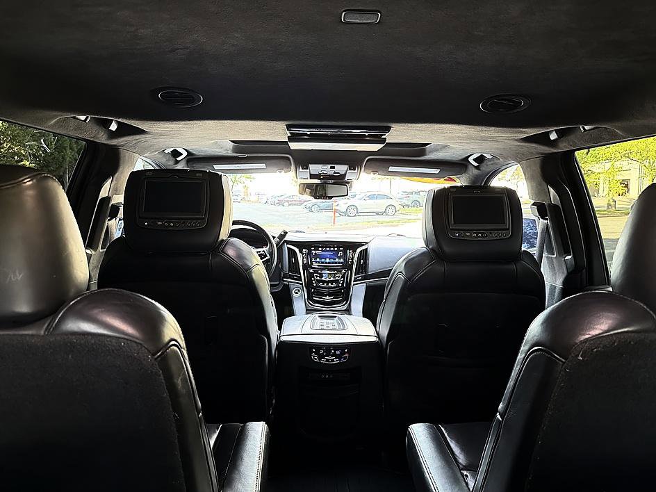 Used 2016 Cadillac Escalade Platinum image 24