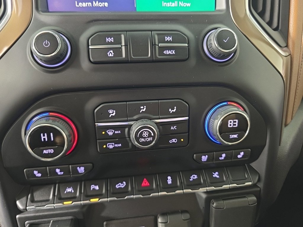 Used 2022 Chevrolet Silverado 1500 High Country w/ Technology Package image 23