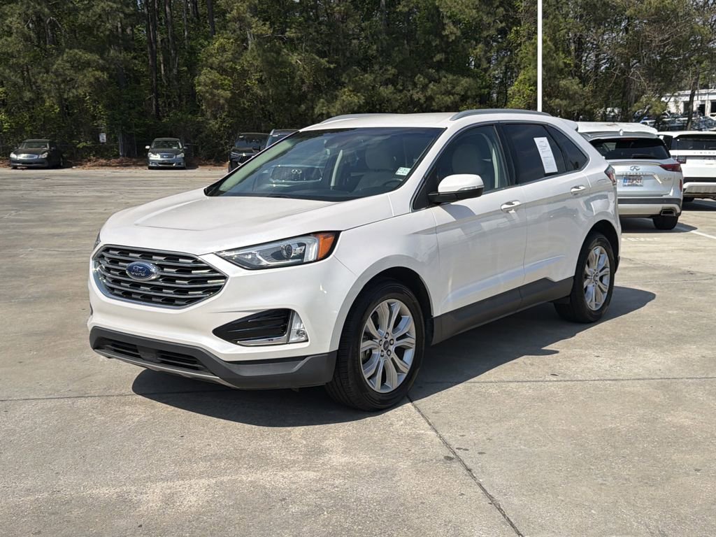 Used 2019 Ford Edge Titanium w/ Cold Weather Package image 3