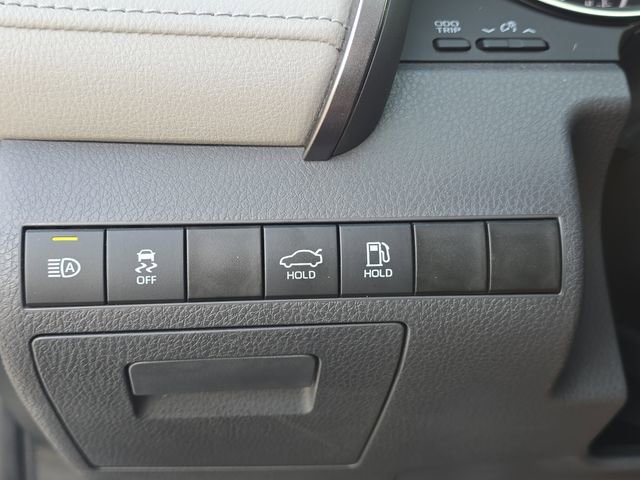 Used 2021 Toyota Camry LE FWD image 28